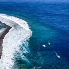 Ocean view - Tahiti by Stephane Mailion