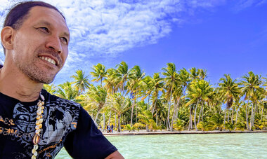 Teheiura Teahui Teheiura Teahui sur un motu dans les îles de Tahiti