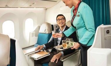 Wine served in Poerava Business class - ©Grégoire Le Bacon